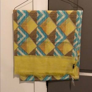 NWT J. McLaughlin Patterned Scarf